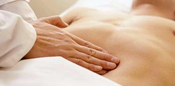 ماساژ شکم برای تسکین علائم رودل و کاهش اسپاسم روده